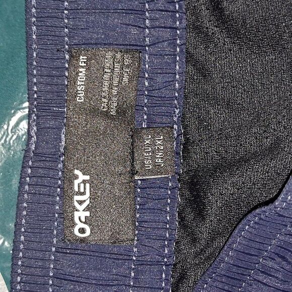 Oakley Mens Board Shorts NWT - Picture 6 of 8